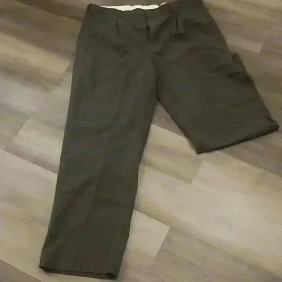 Men's Uniform Pants. Inseam 30. Waist 38. - Picture 1 of 5